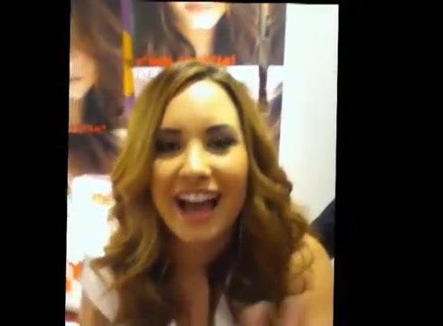 DEMI LOVATO IN ITALY 31-03-12 1905 - Demilush in Italy Part oo3
