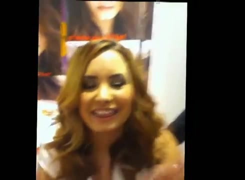 DEMI LOVATO IN ITALY 31-03-12 1910 - Demilush in Italy Part oo3