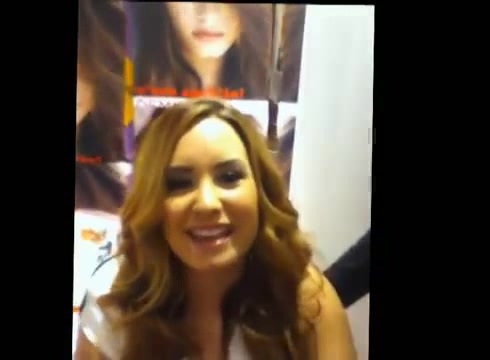 DEMI LOVATO IN ITALY 31-03-12 1922 - Demilush in Italy Part oo3