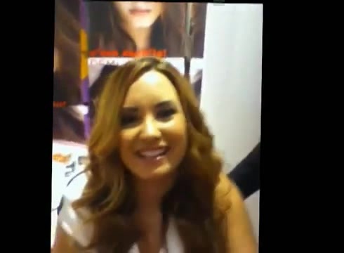 DEMI LOVATO IN ITALY 31-03-12 1929 - Demilush in Italy Part oo3