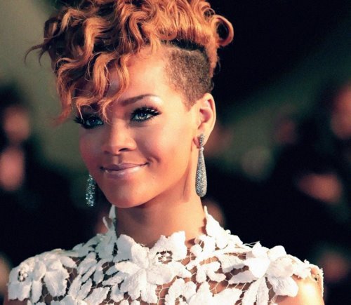400376_258558987548139_148451948558844_633088_1963911406_n - Rihanna