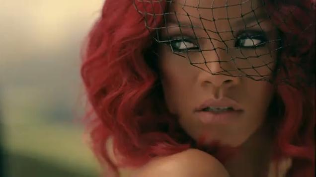 409149_277728525631185_148451948558844_673808_2087109740_n - Rihanna
