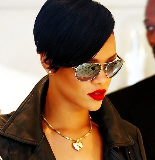417093_260453630692008_148451948558844_636813_854760711_n - Rihanna
