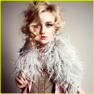 dakota-fanning-wonderland-pics