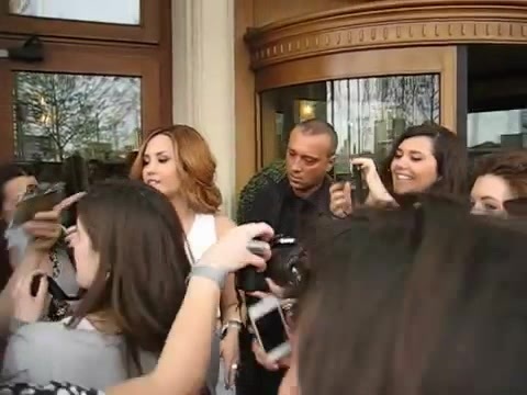 Demi Lovato In Milan - Outside Her Hotel 1116 Demi Lovato In Milan - Outside Her Hotel 1116