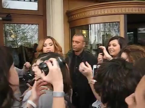 Demi Lovato In Milan - Outside Her Hotel 1124 Demi Lovato In Milan - Outside Her Hotel 1124