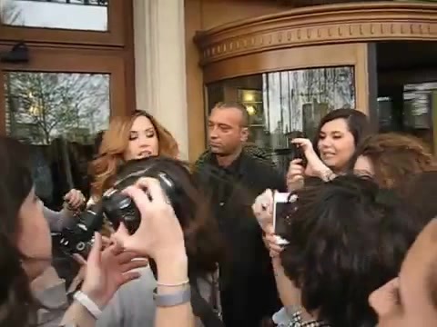 Demi Lovato In Milan - Outside Her Hotel 1125 Demi Lovato In Milan - Outside Her Hotel 1125