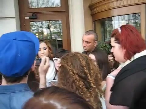 Demi Lovato In Milan - Outside Her Hotel 1382 Demi Lovato In Milan - Outside Her Hotel 1382