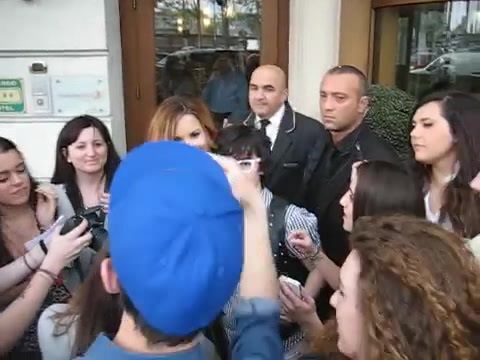 Demi Lovato In Milan - Outside Her Hotel 1425 Demi Lovato In Milan - Outside Her Hotel 1425