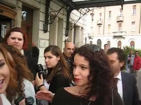 Demi Lovato In Milan - Outside Her Hotel 1685 - Demilush In Milan - Outside Her Hotel Part oo3