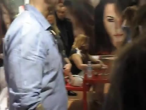 Demi Lovato signing session Mondadori Milano 31-03-12 0022