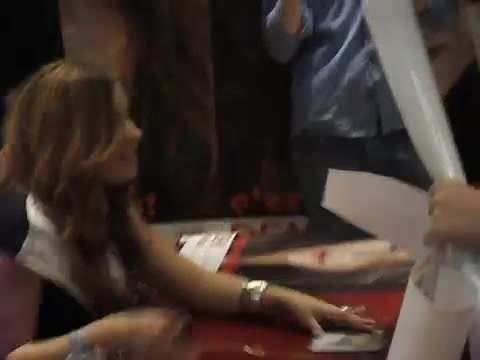 Demi Lovato signing session Mondadori Milano 31-03-12 0241