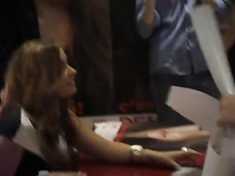 Demi Lovato signing session Mondadori Milano 31-03-12 0244