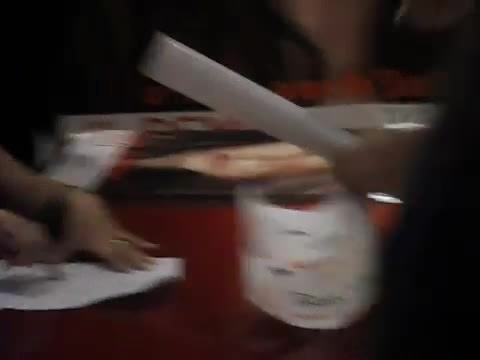 Demi Lovato signing session Mondadori Milano 31-03-12 0416