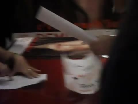 Demi Lovato signing session Mondadori Milano 31-03-12 0417