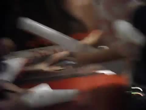 Demi Lovato signing session Mondadori Milano 31-03-12 0500