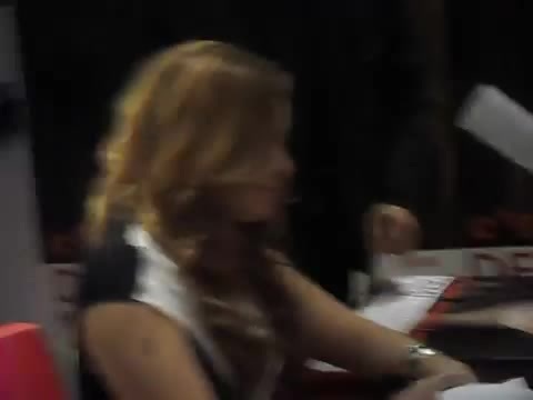 Demi Lovato signing session Mondadori Milano 31-03-12 0517