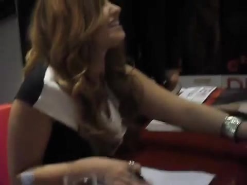 Demi Lovato signing session Mondadori Milano 31-03-12 0609