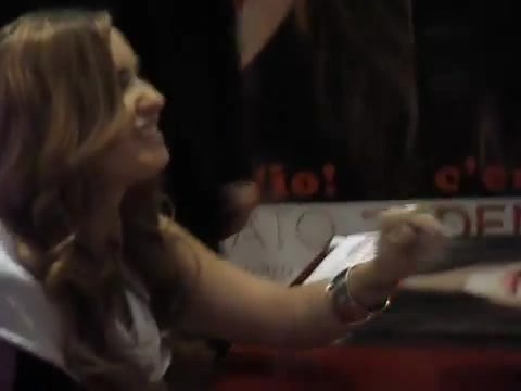 Demi Lovato signing session Mondadori Milano 31-03-12 0647