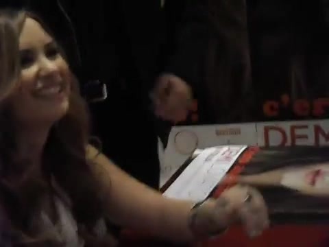 Demi Lovato signing session Mondadori Milano 31-03-12 0659