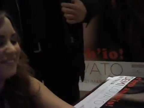 Demi Lovato signing session Mondadori Milano 31-03-12 0693