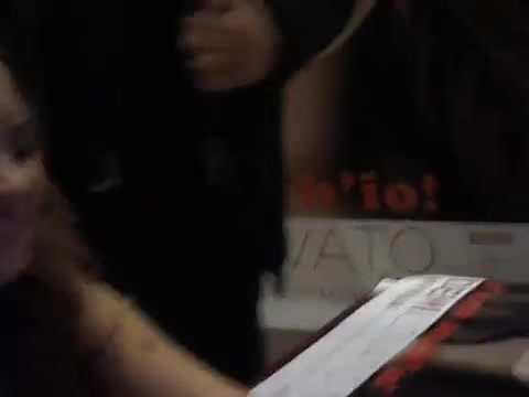 Demi Lovato signing session Mondadori Milano 31-03-12 0695