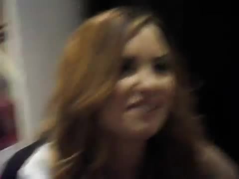 Demi Lovato signing session Mondadori Milano 31-03-12 0719