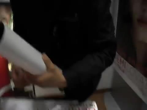 Demi Lovato signing session Mondadori Milano 31-03-12 1263