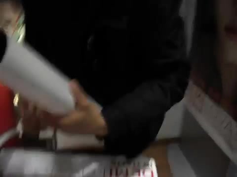 Demi Lovato signing session Mondadori Milano 31-03-12 1264