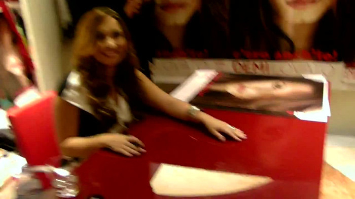 Demi Lovato - 31 marzo - Mondadori Milano 013