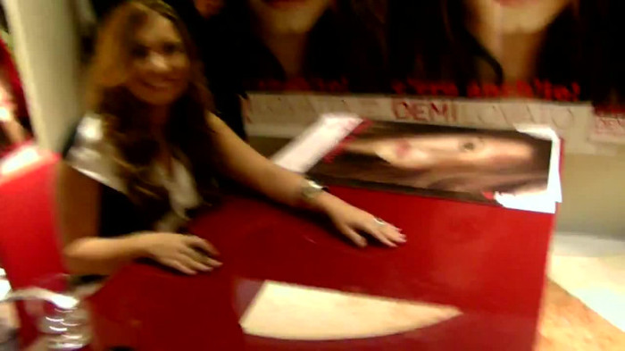 Demi Lovato - 31 marzo - Mondadori Milano 016