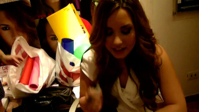 Demi Lovato - 31 marzo - Mondadori Milano 100 - Demilush - 31 March - Mondadori Milano