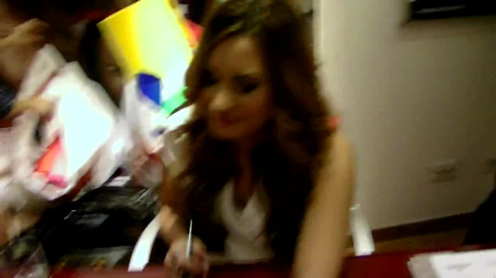 Demi Lovato - 31 marzo - Mondadori Milano 334 - Demilush - 31 March - Mondadori Milano