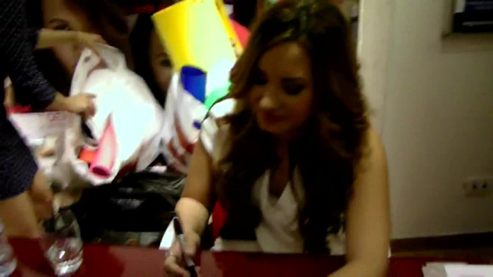 Demi Lovato - 31 marzo - Mondadori Milano 340 - Demilush - 31 March - Mondadori Milano