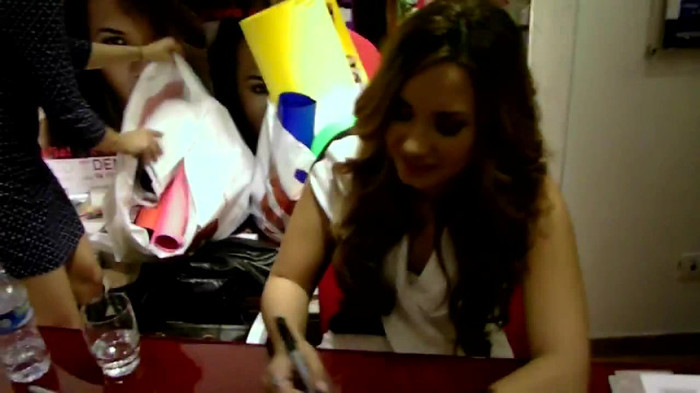 Demi Lovato - 31 marzo - Mondadori Milano 344 - Demilush - 31 March - Mondadori Milano