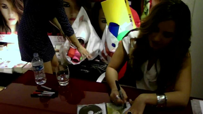 Demi Lovato - 31 marzo - Mondadori Milano 362 - Demilush - 31 March - Mondadori Milano