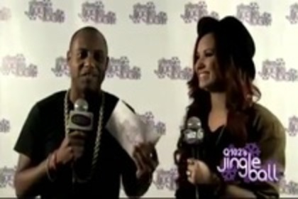 Maxwell with Demi Lovato HQ (47)