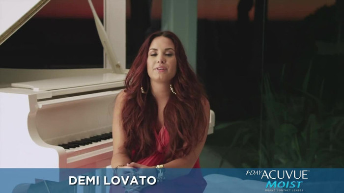 Demi Lovato reveals her vision for style_ ACUVUE® 1-DAY Contest Stories 0033