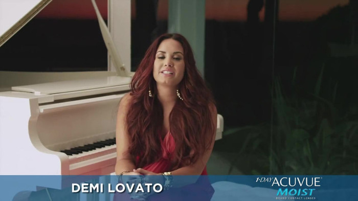 Demi Lovato reveals her vision for style_ ACUVUE® 1-DAY Contest Stories 0036