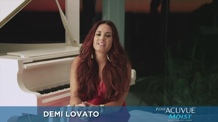 Demi Lovato reveals her vision for style_ ACUVUE® 1-DAY Contest Stories 0038