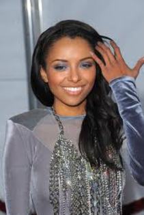 4 - 4 Bonnie Bennett - Katerina Graham