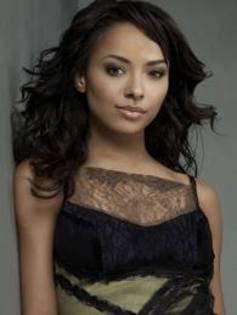 5 - 4 Bonnie Bennett - Katerina Graham