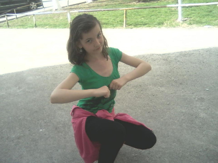 548786_275060725911265_100002220180003_633674_1283260394_n