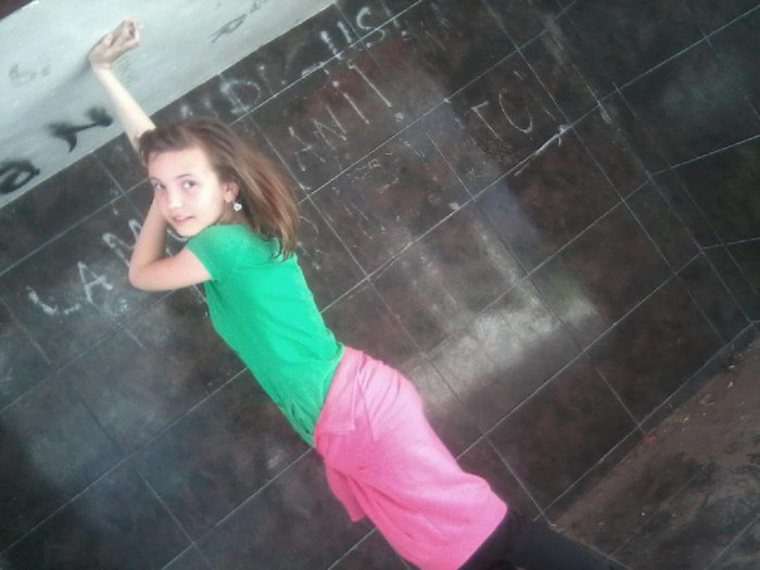 558920_275054459245225_100002220180003_633632_871018794_n