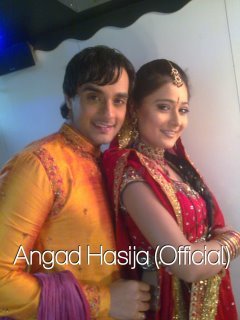 526744_418782878137913_206545479361655_1818930_1897250084_n - sara khan