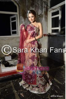 394141_234871093273514_234848326609124_474670_1278327438_n - sara khan 1