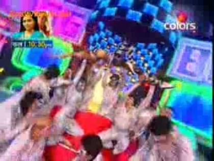 00_02_21 - Sara khan PERFORMANCE IN BIGBOSS 4