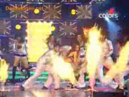 00_02_00 - sara khan 1