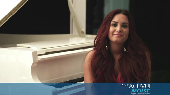 Demi Lovato talks about never giving up_ ACUVUE® 1-DAY Contest Stories 0005