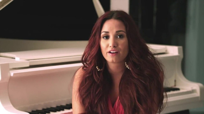 Demi Lovato talks about never giving up_ ACUVUE® 1-DAY Contest Stories 0449